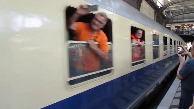 Einfahrt Dampflok 01 519 in Hamburg Hbf смотреть онлайн