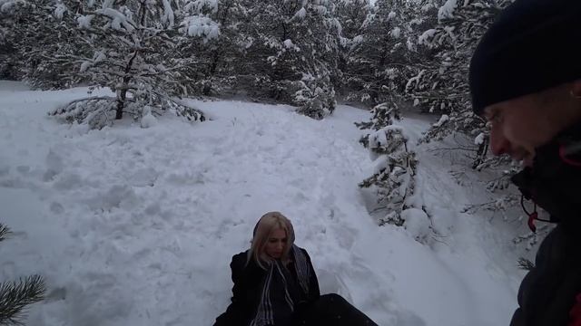 Поход в Сказочный Зимний Лес. Катание на тюбинге. Зимние русские забавы. смотреть онлайн