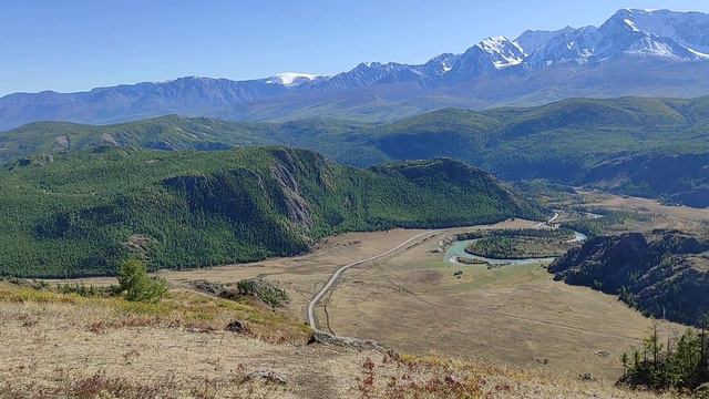 река Чуя вид с горы. Чуйский тракт. Алтайский край. смотреть онлайн