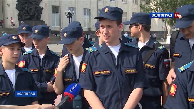 Ставропольские кадеты побывали на Мамаевом кургане смотреть онлайн