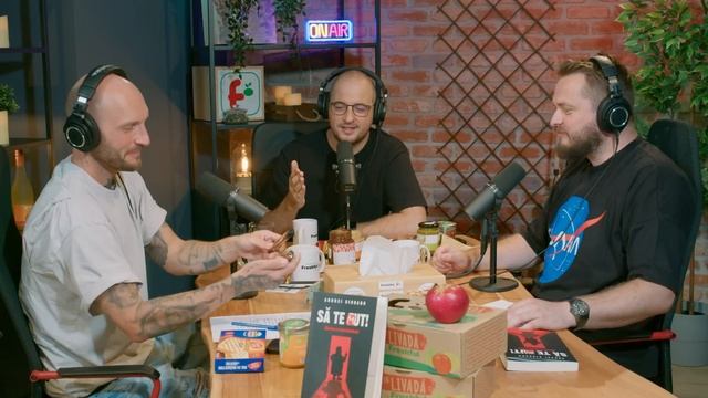 Colegi de cameră | EP 14 | Cu Bordea, Cortea și Andrei Ciobanu смотреть онлайн
