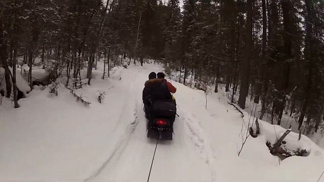 Катаемся на лыжах. Гора Конжаковский камень. Свердловская область. смотреть онлайн