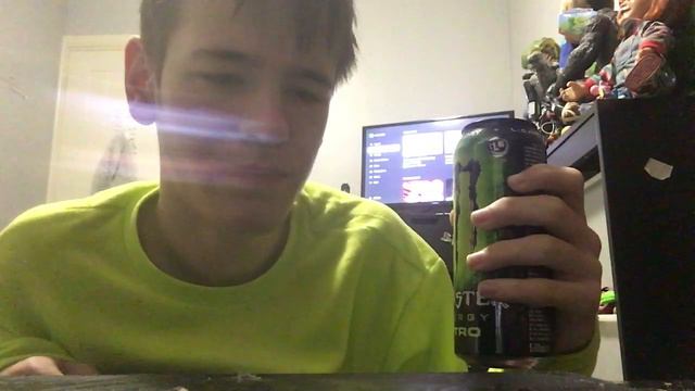 Drinking and rating Monster energy, Nitro смотреть онлайн