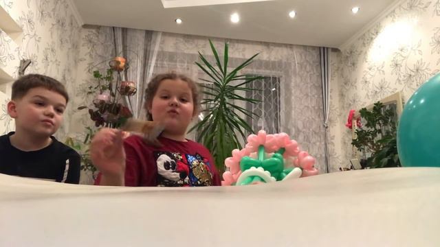 У Ксюши день рождения/открываем подарки 🎁 11.02.2022 смотреть онлайн