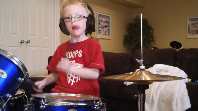 JAXON SMITH 6 yr old self taught drummer RUSH 2112 PRESENTATION смотреть онлайн