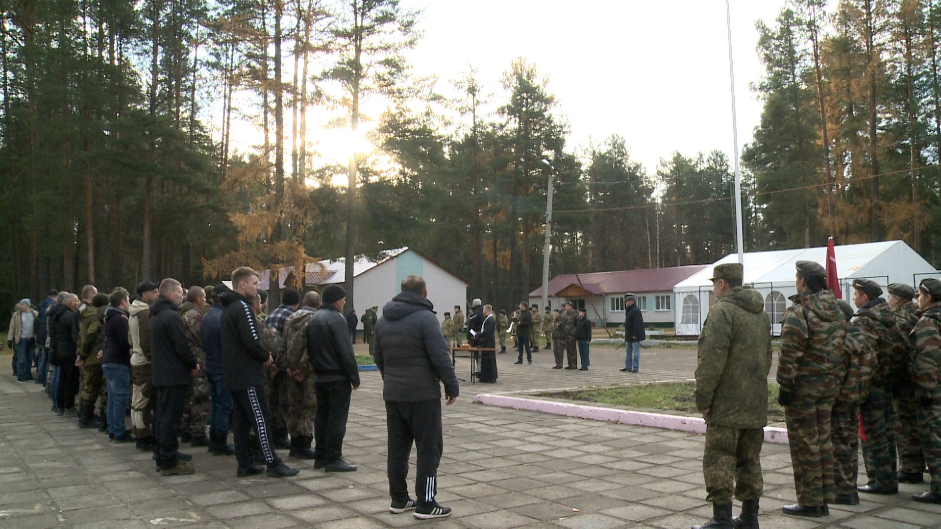 Проводы очередной команды жителей Коми, призванных на военную службу по мобилизации смотреть онлайн