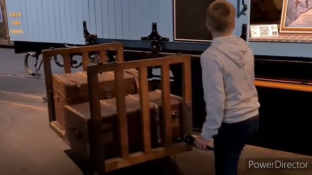 1) МУЗЕЙ CITE DU TRAIN во Франции, г. Mulhouse, Выставка от старинных до современной техники поездо смотреть онлайн