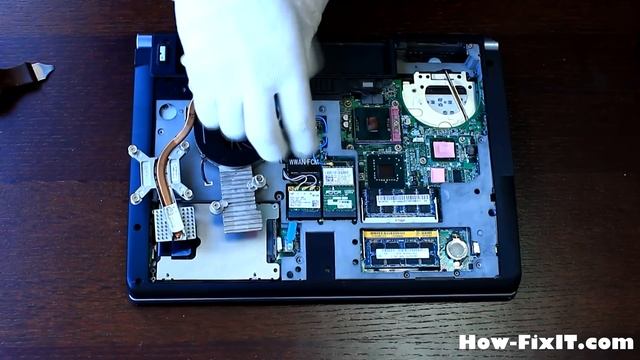 Dell Studio 1535 Disassembly, Fan Cleaning, and Thermal Paste Replacement Guide смотреть онлайн