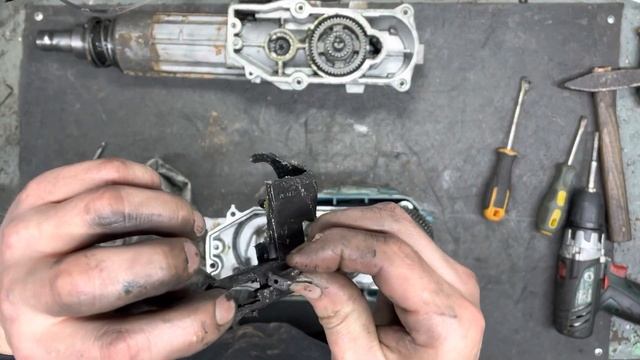 Ремонт Makita HR 5001 C замена вилки переключения режимов перфоратора смотреть онлайн