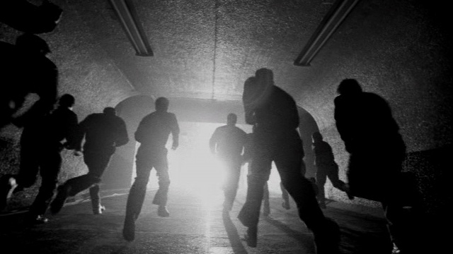 Nine Inch Nails - 1999 - We're In This Together (Mark Pellington Edit) смотреть онлайн