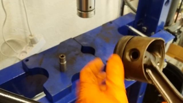 Renault 5 gt turbo restoration Engine rebuild part 1 смотреть онлайн