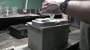 Акб Тюмень Премиум 64 а/ч. По мнению некоторых лучший - в мире. А лучший ли? Сколько он служит?