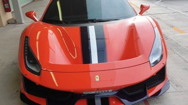 Ferrari 488 pista rosso dino walk around - blue carbon fiber #ferrari #festival #ferrari599xx