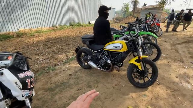 Bike Race & Scooty Race Live Accident ?? | Bike Stunts | Itansh Vlogs смотреть онлайн