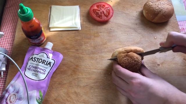 Вкуснейший домашний гамбургер для ленивых. Просто сделал и съел смотреть онлайн