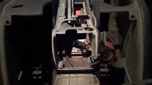 Как установить подлокотник на Audi A6 c5