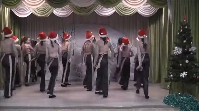 Танцевальный флешмоб "А у нас Новый Год" смотреть онлайн
