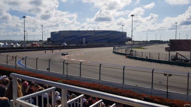 Формула 1 завал на первом круге смотреть онлайн