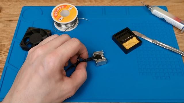 Разборка осциллографа Hantek DSO5102P. Часть 1. Замена штатного вентилятора. смотреть онлайн