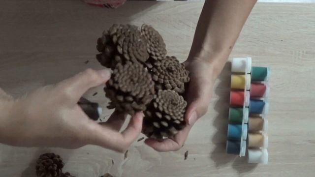 Елка из шишек своими руками . #поделкиизшишек, #craftideas, #елкаизшишек,