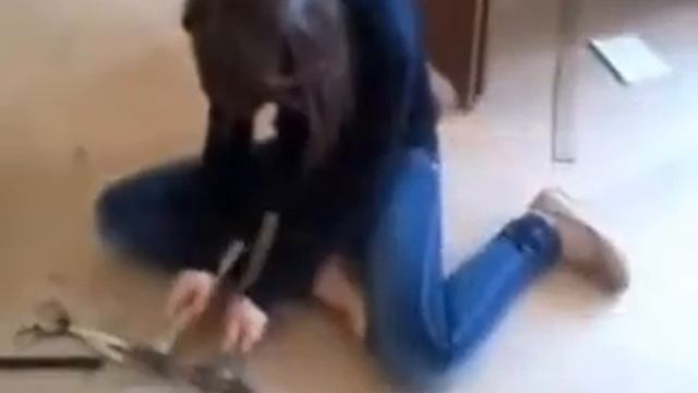 Девочка и коварный гвоздь смотреть онлайн