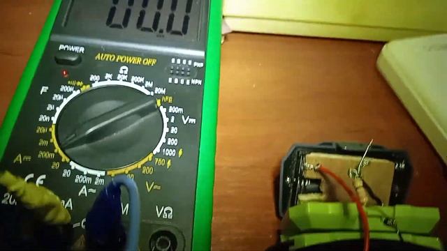 Фонарик с питанием от повербанка + резистор (2 часть простой переходник) смотреть онлайн