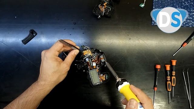 How to exchange Top cover unit - Pentax DSLR K-3 смотреть онлайн