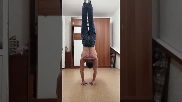 Стойка с узкой постановкой рук смотреть онлайн