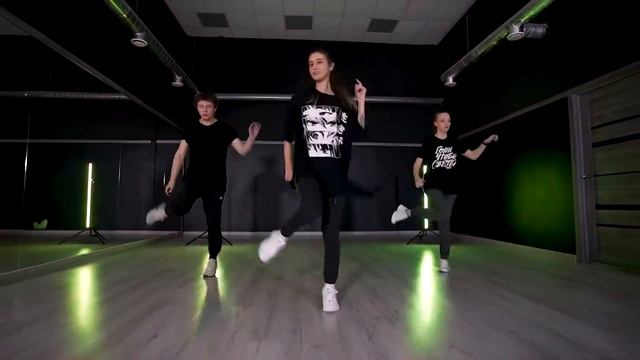 SHUFFLE / CUTTING SHAPES мощный танец смотреть онлайн