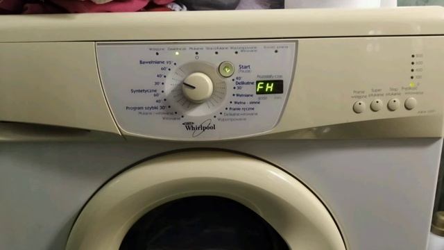 Стиральная машина Whirlpool. Ошибка FH смотреть онлайн
