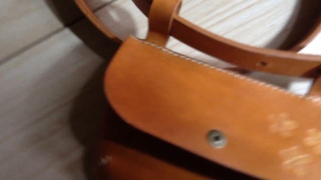 Подвесная кожаная сумочка - кошелек с кожаным ремнем. Leather Shop Sunfu Alena. смотреть онлайн