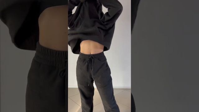 Одежда , костюм, образ, спорт, фитнес, танцы, девушки, красивая фигура смотреть онлайн