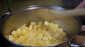 Рецепты с брюквой/ Давно забытые овощи / Steckrübeneintopf / Айнтопф с брюквой/Зимние блюда