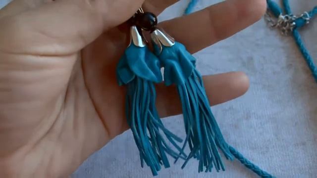 Ручное изделие из кожи и камня. Браслет, кулон и серьги. смотреть онлайн