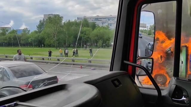 СГОРЕЛ ЭВАКУАТОР, МКАД. смотреть онлайн