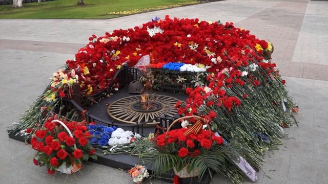 Ярославль, Вечный огонь,10.05.2017 смотреть онлайн