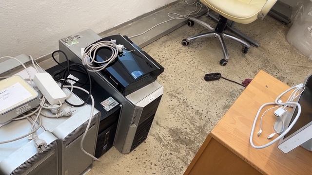 Fixing 6 PowerMac G5's and some other PCs смотреть онлайн