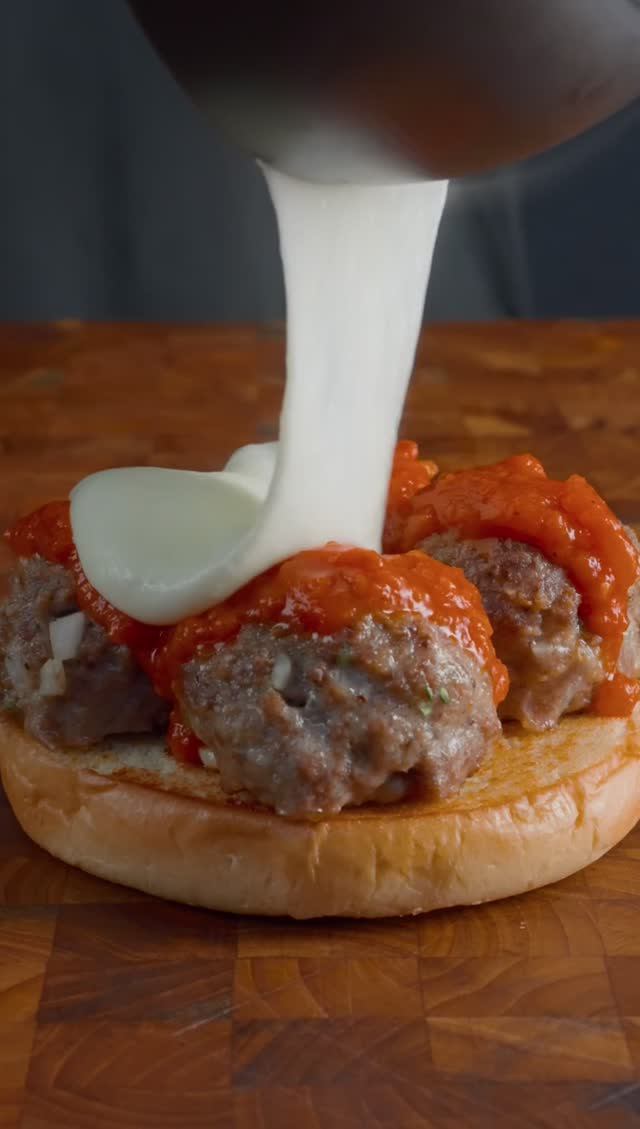 БУРГЕР С ТЕФТЕЛЯМИ | АСМР кулинария и еда смотреть онлайн