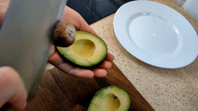 Простой Салат с Авокадо | Простой Рецепт салата из авокадо помидор и огурцов смотреть онлайн