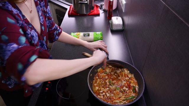 Fast&Yummy rice noodles like Chinese смотреть онлайн