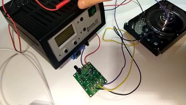 Запустить электродвигатель моторчик от жесткого диска. контроллер бесколлекторного мотора смотреть онлайн