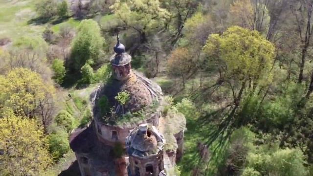 Храм, у не уцелевшей усадьбы поручика Ржевского