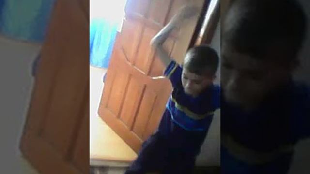 Танец под -хит моего лета- смотреть онлайн