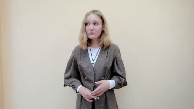 Абрамович Милана читает стихотворение Роберта Рождественского "Только тебе" смотреть онлайн