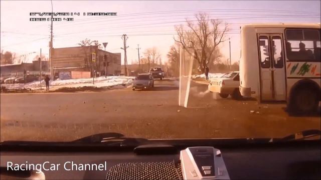 CRAZY BUS and Car Crash Compilation 2017 #1 - Brutal BUS Accident Live Dash Cam смотреть онлайн