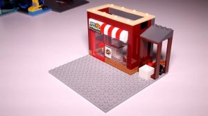 Lego City 60292 Town Center Speed Build with new for 2021 Road Plates