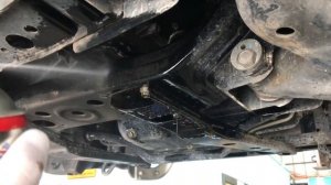 How to replace the engine oil and filter on a Toyota hilux