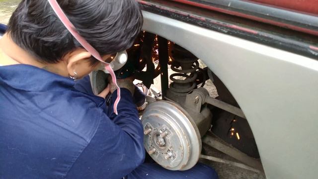 Rear Bumper Removal - Bass Van Build #02 смотреть онлайн