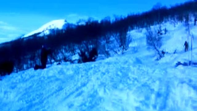 Johannes makes a 540 jump on twin tips смотреть онлайн