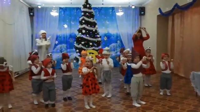 Новогодний оркестр (ср.гр.) смотреть онлайн